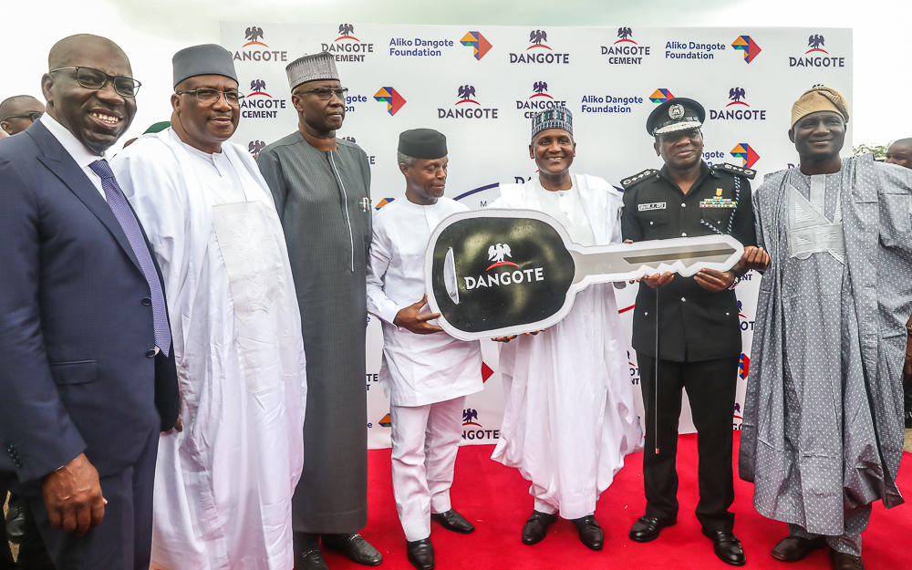 Dangote Foundation Donates Operational Vehicles To The Nigerian Police. 